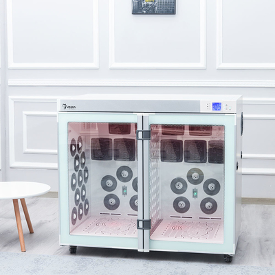 La pièce sèche d'animal familier portatif pour des chiens stérilisent 140Kg 220V 2700W avec 8 ventilateurs
